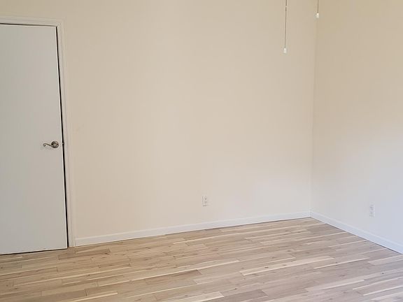 3rd image of 3 F 1804 18th Ave #F