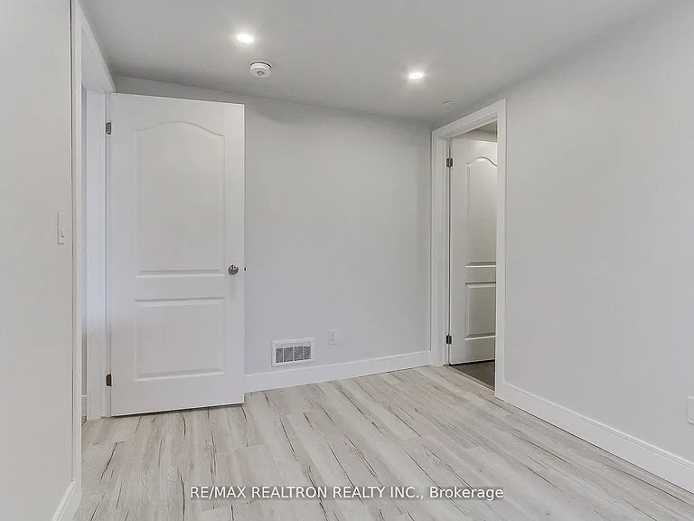 31 Goodman Cres #BSMNT A — Photo 14