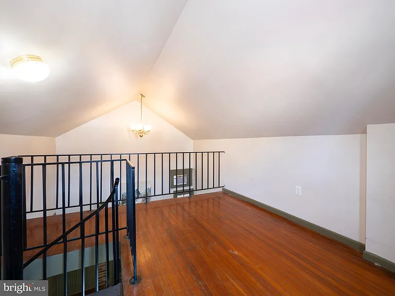 703 S Loudoun St — Photo 37