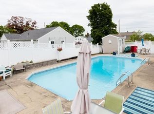 38 Wedgewood St, Quincy, MA 02171