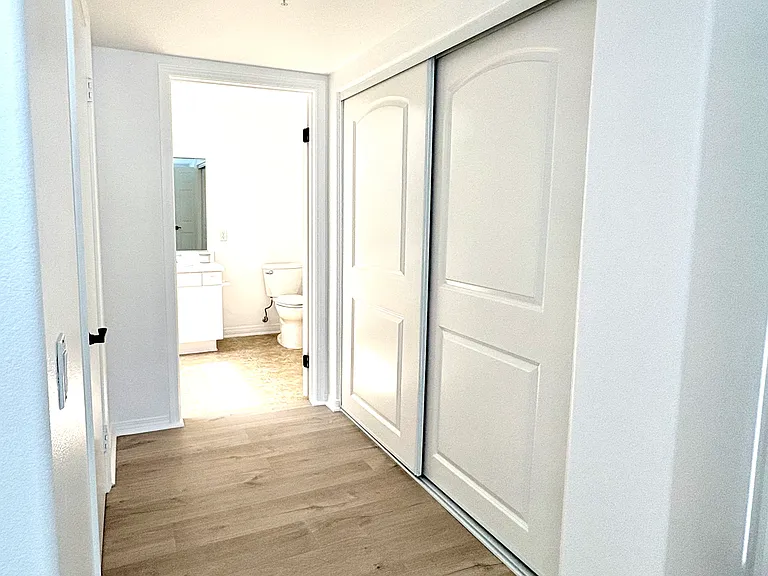 17735 Kinzie St #304 — Photo 9