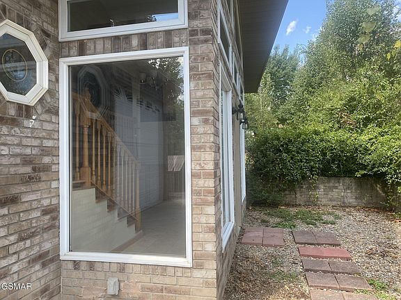 3rd image of 1304 Spring Ct