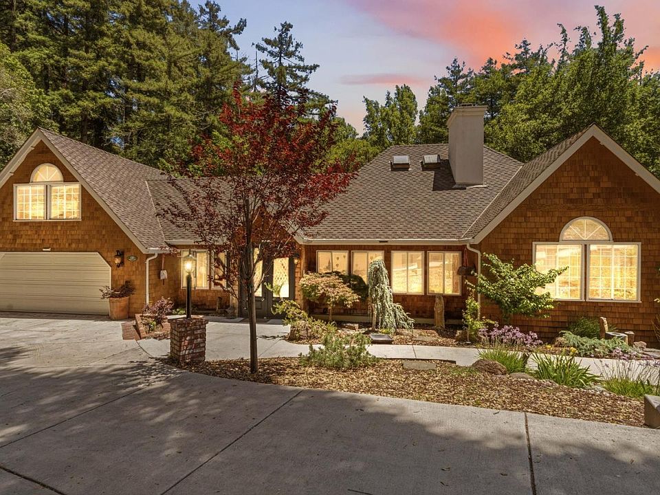 1st image of 220 Miracle Ln