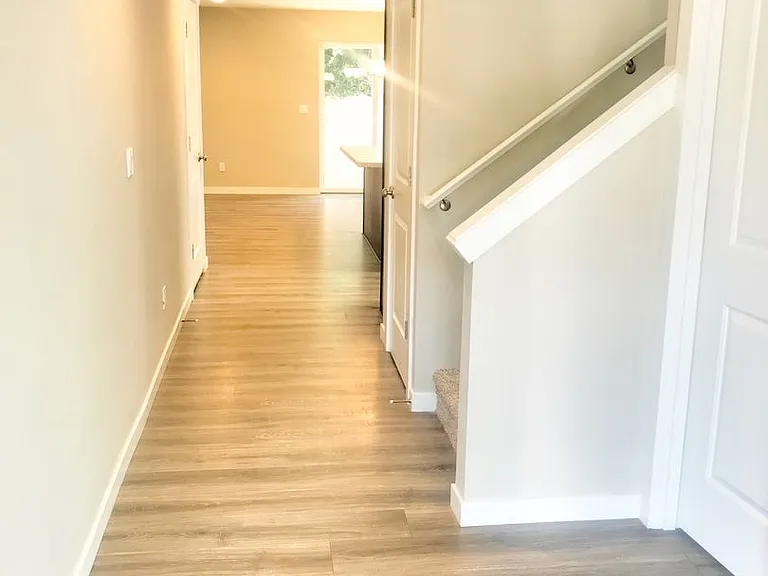 5518 SE 61st Ave — Photo 2