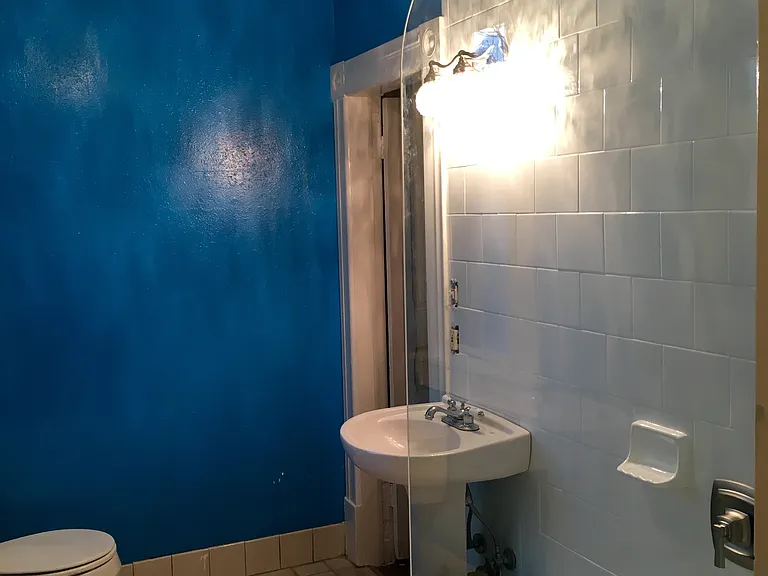402 15th St #2 — Photo 4