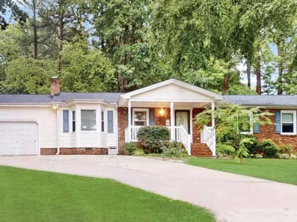 826 Chip Cir, Cary, NC 27513