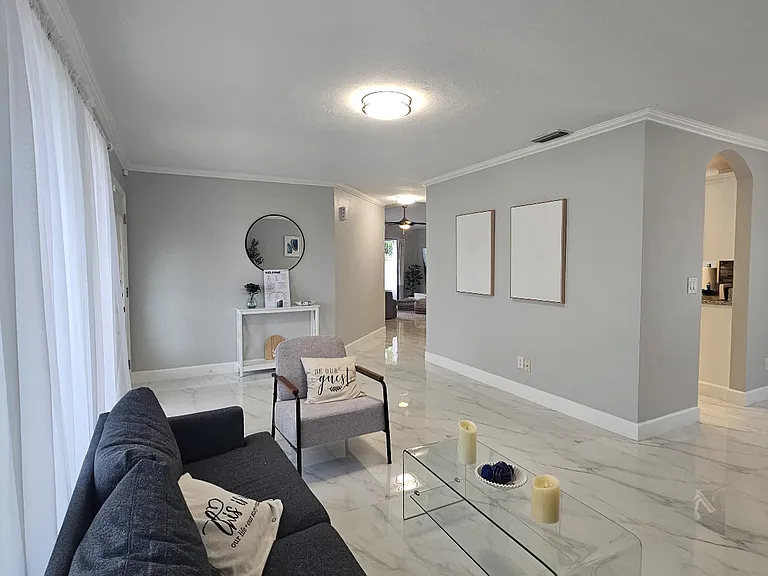118 SW 21st Ln — Photo 9