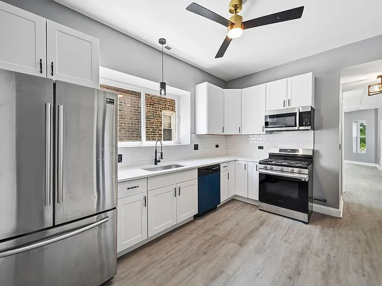 4508 W Congress Pkwy #2 — Photo 7