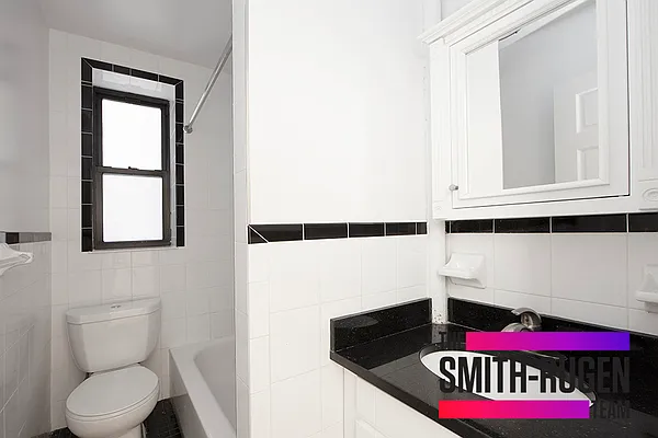 Rented by R New York | media 8