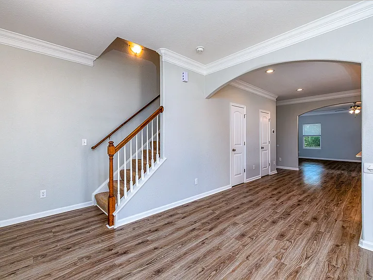 1311 Sunset Dr — Photo 9