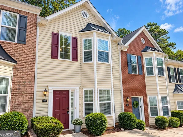 1203 Blairs Pointe Dr, Austell, GA 30168