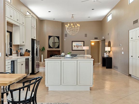 5th image of 5670 E Center Village Dr