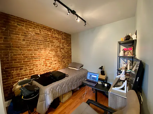 Rented by Hagstrom Management Inc | media 13