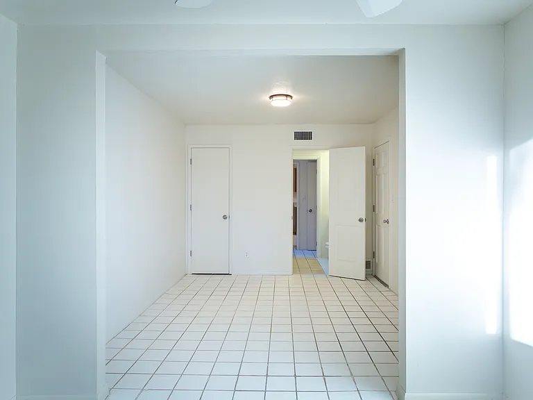 1714 W Meadow Hills Dr — Photo 37