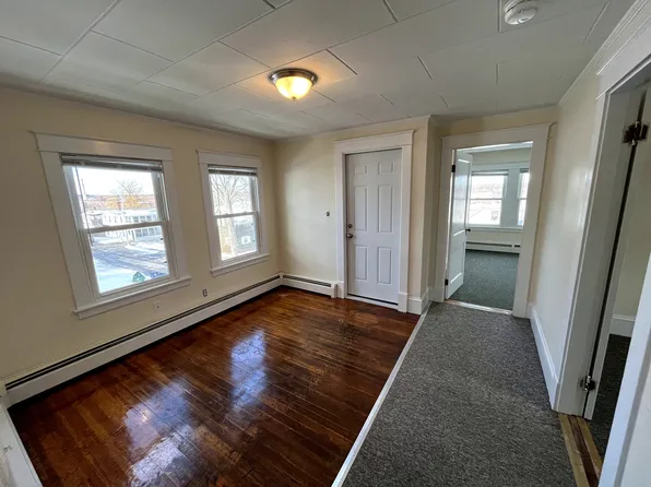 14 Gove St #301, Biddeford, ME 04005