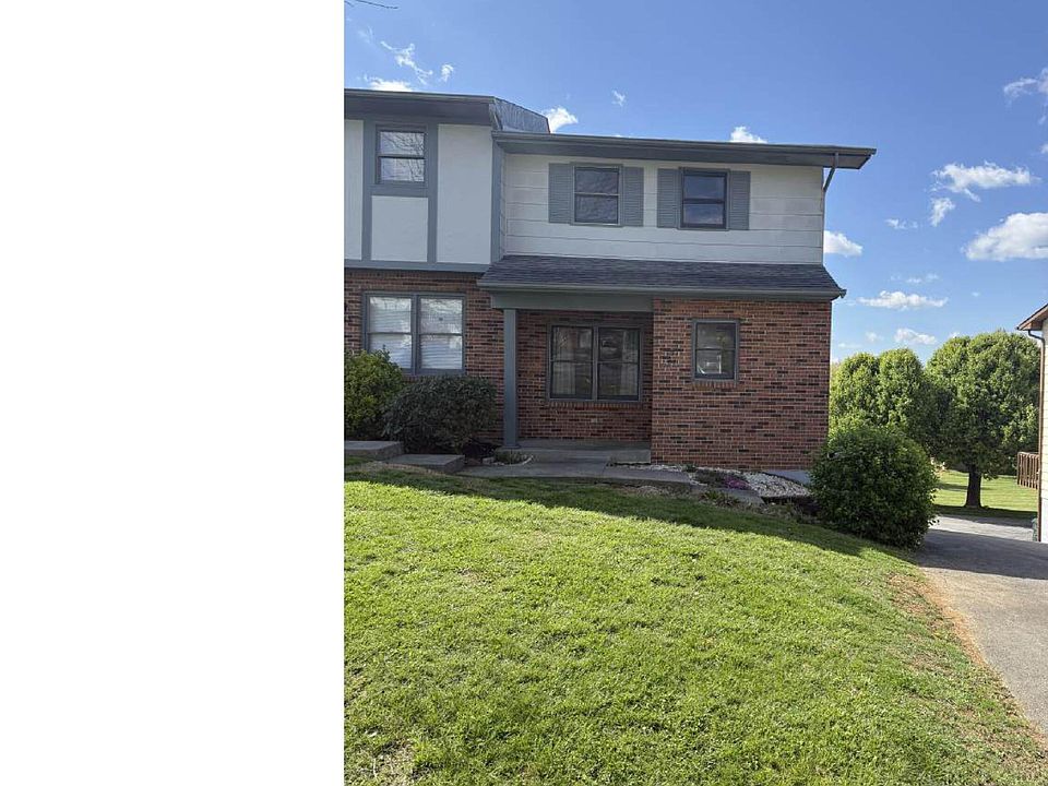 1st image of 151 Oakcrest Cir #151
