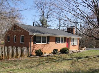 1434 Laymantown Rd, Troutville, VA 24175