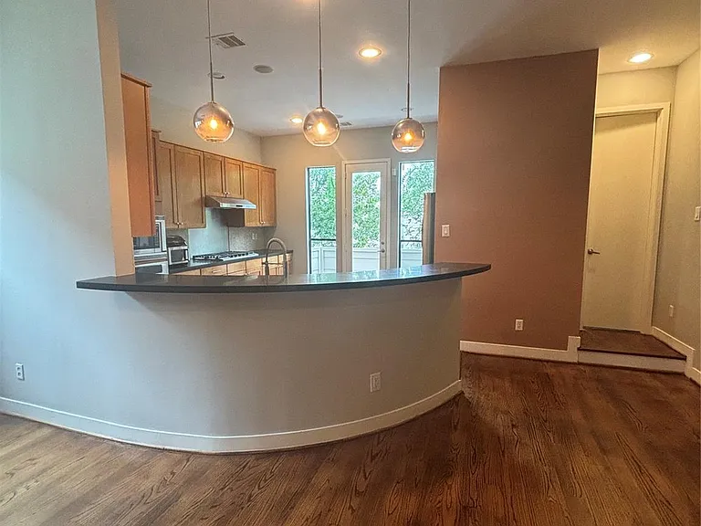 6016 Truro St — Photo 5