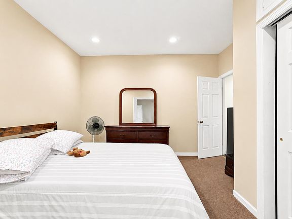 4th image of 226 Old Bergen Rd