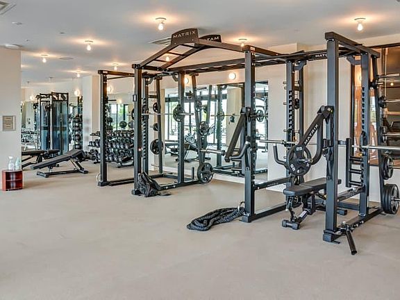 3rd image of 600 Pavonia Ave #2910