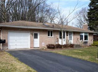 100 Kindlewood Ln, Rochester, NY 14617