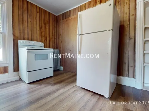 67 Cedar St #1, Bangor, ME 04401