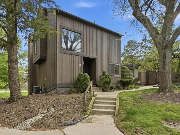18 Northwick Ct, Ann Arbor, MI 48105
