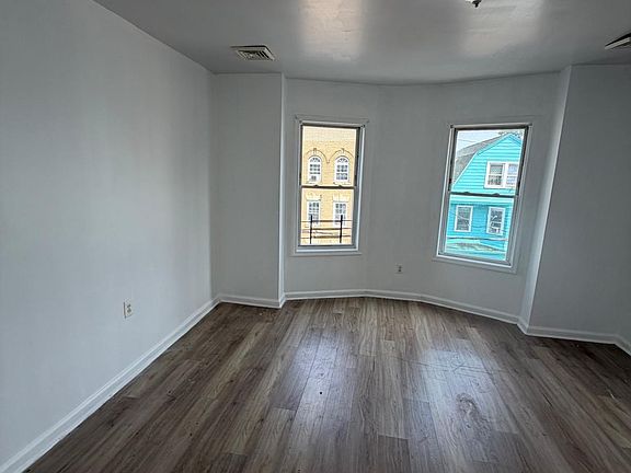 3rd image of 130 Parker St #3A