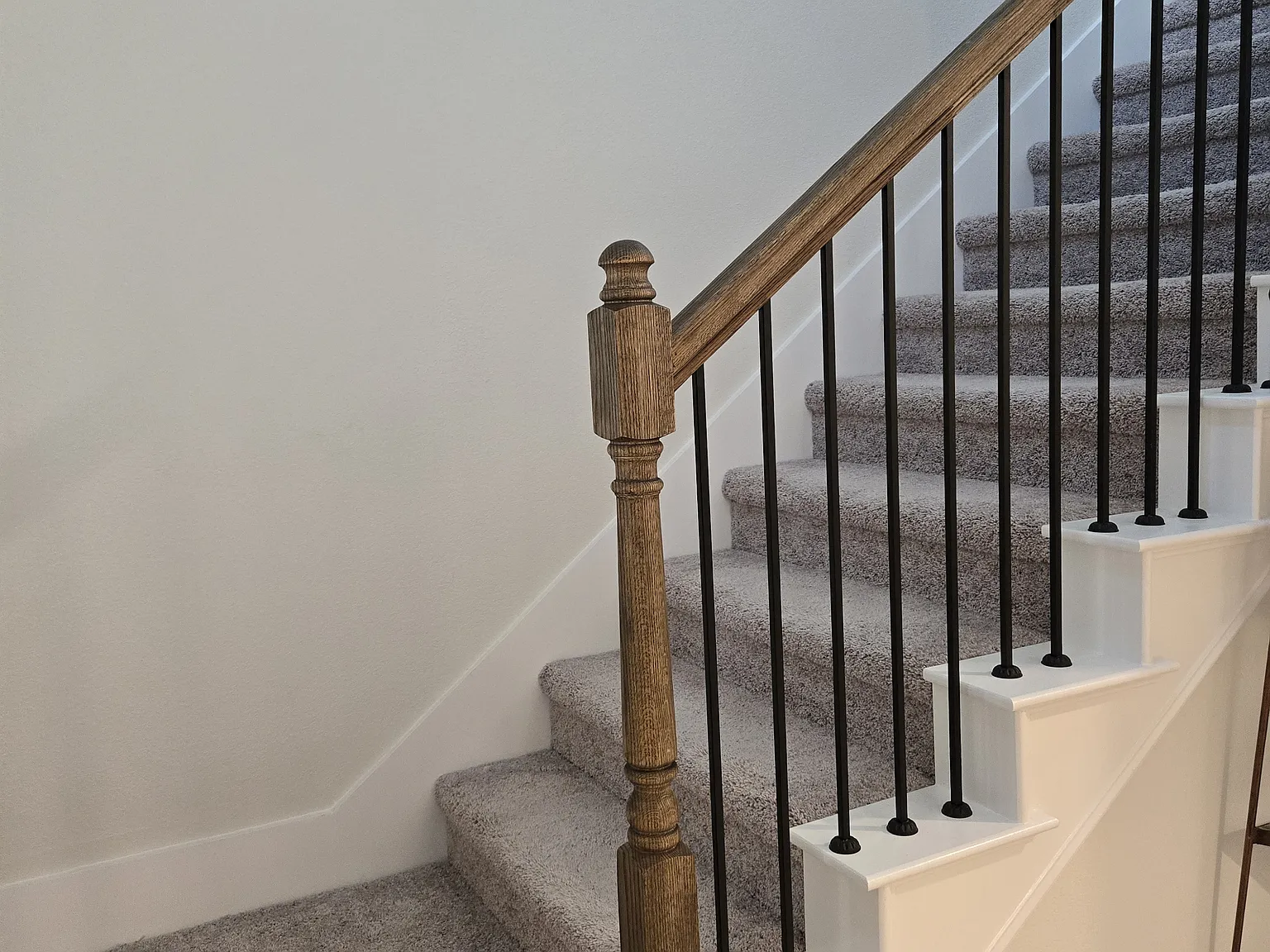 4 bed, 2447 sqft, $2,975 — Photo 3