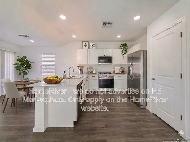 1800 Yance Dr — Photo 2