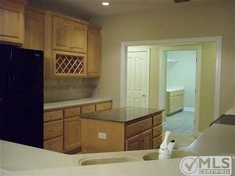 4th image of 2220 Gates Dr #8