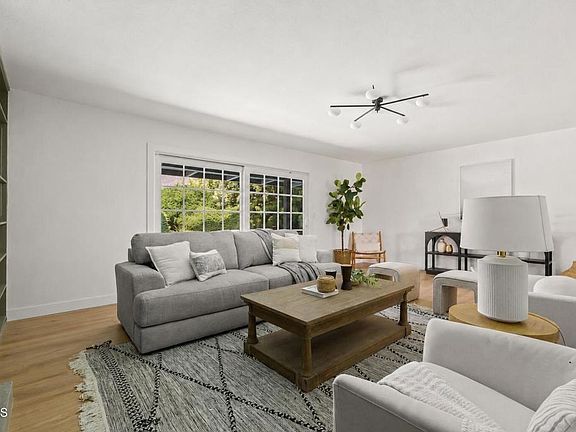 4th image of 2219 Goldsmith Ave