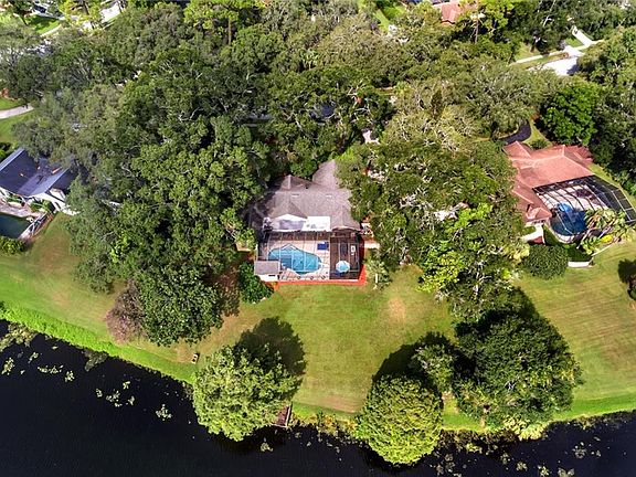 3rd image of 204 N Sweetwater Cove Blvd
