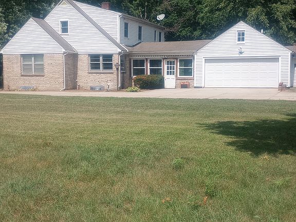 3rd image of 2850 Winding Waters Ln