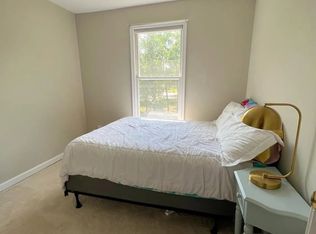 515 Herndon Woods Ct, Herndon, VA 20170