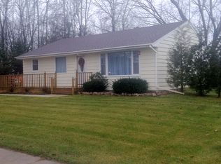 1530 S 35th St, Manitowoc, WI 54220