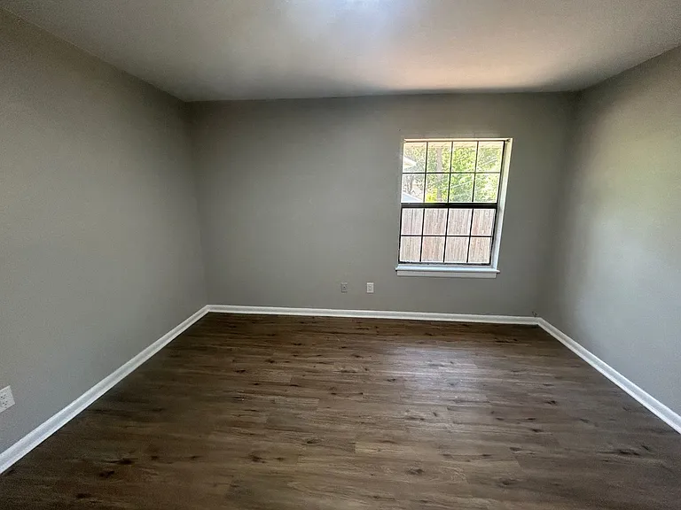 528 Wessinger St — Photo 8