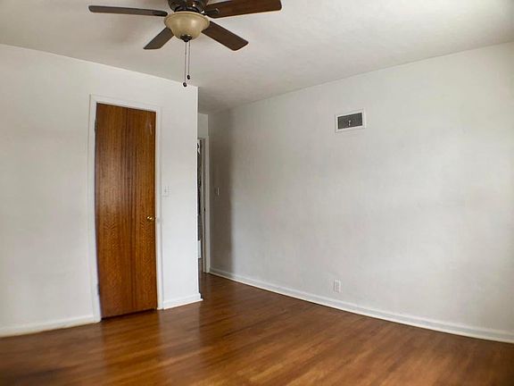 3rd image of 2022 Thornburgh Dr