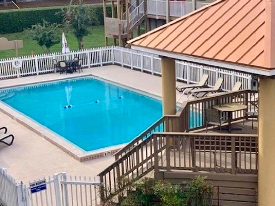 2nd image of 253 Hayden Rd APT 259