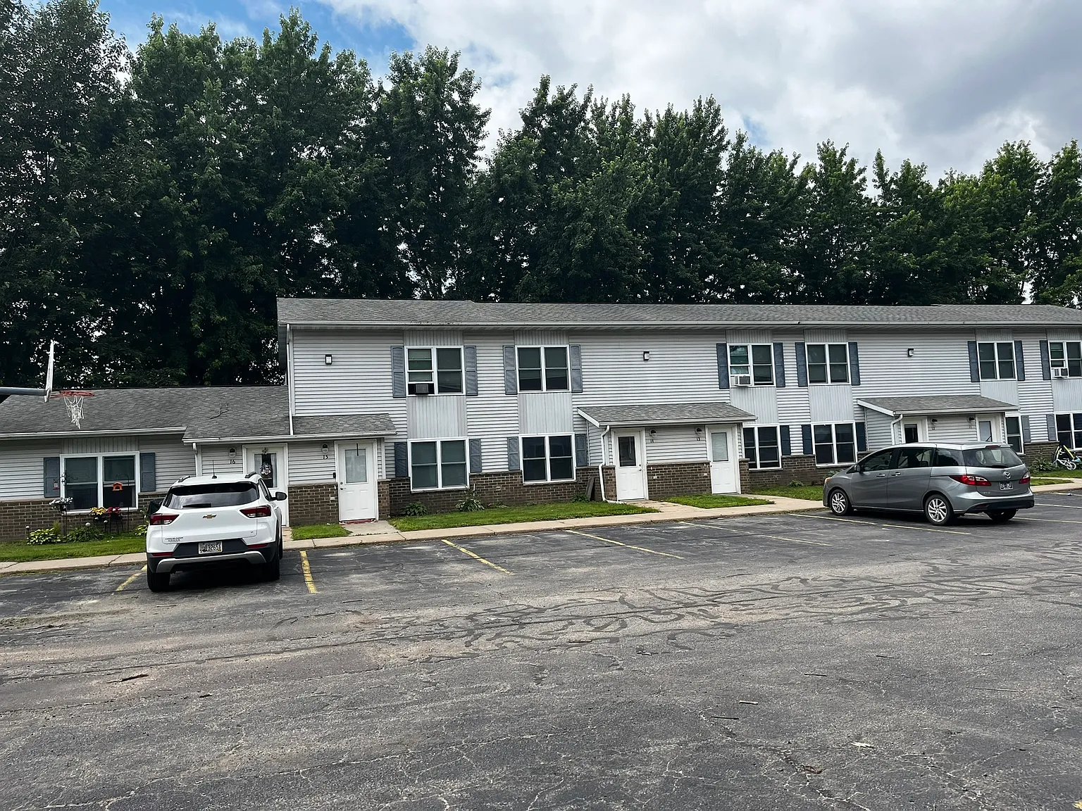 Elm Drive - Loyal — Photo 2