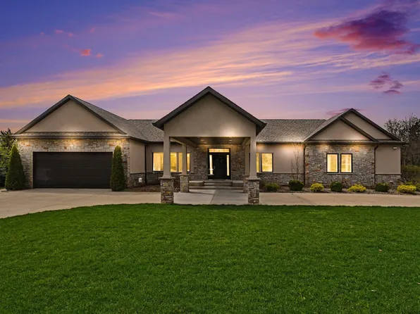 53303 Nadine St, South Bend, IN 46637