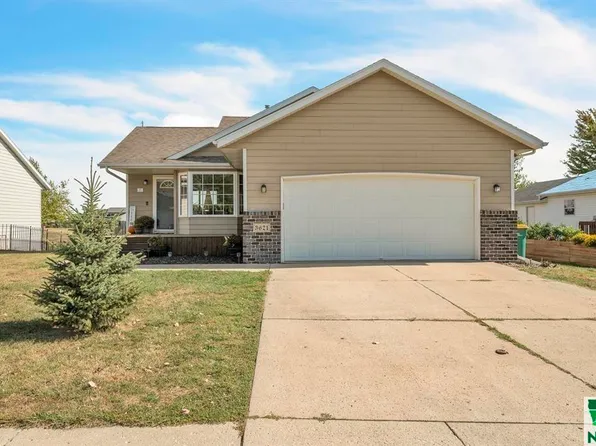 3621 Ithaca Ave, Spirit Lake, IA 51360