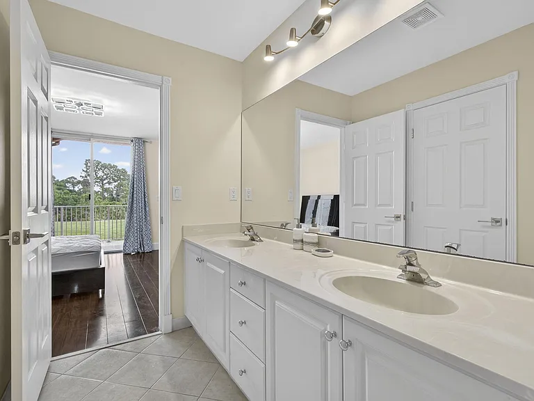1724 Annandale Cir — Photo 58