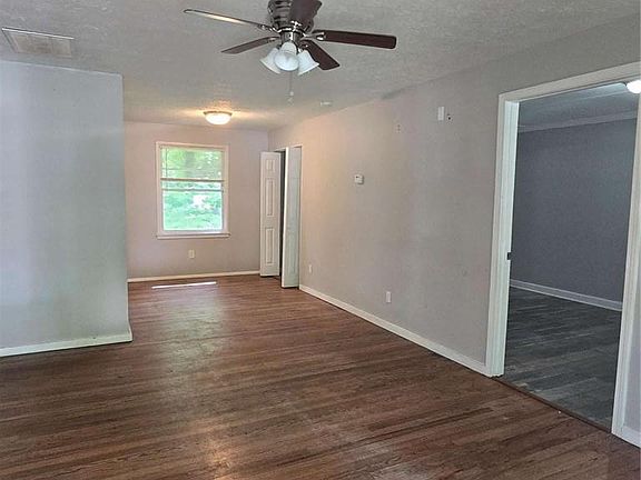 2nd image of 3120 Lone Oak Ave SW