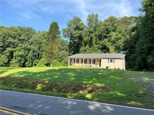 7926 Us Highway 601, Dobson, NC 27017