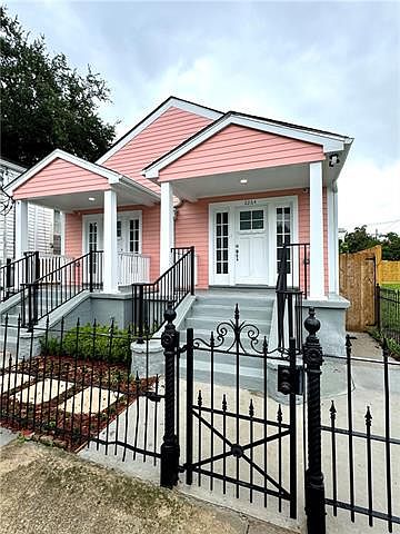 1st image of 2264 Carondelet St