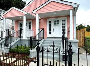 2264 Carondelet St, New Orleans, LA 70130