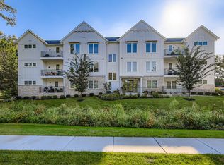 0S231 N Winfield Rd #101, Winfield, IL 60190