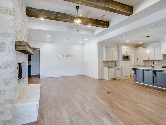 5th image of 10904 Vinton Ave