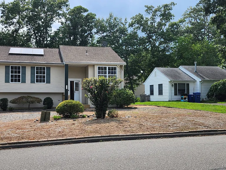 209 Green Acres Rd — Photo 3